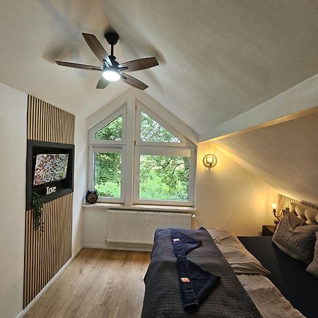 Tautraum Suite Mit Whirlpool Und Gruenem Ausblick Wilhelmshaven Exterior photo