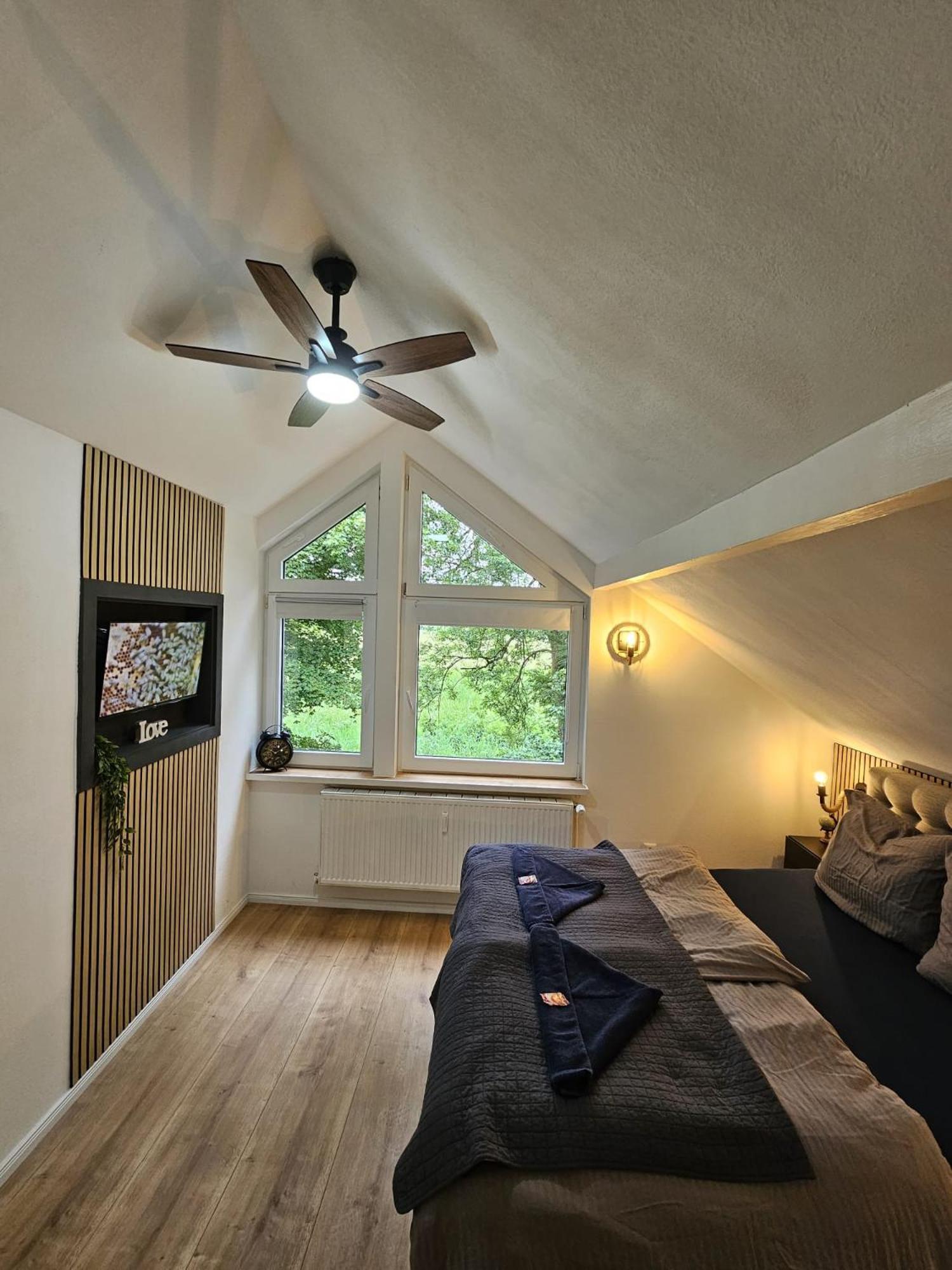 Tautraum Suite Mit Whirlpool Und Gruenem Ausblick Wilhelmshaven Exterior photo