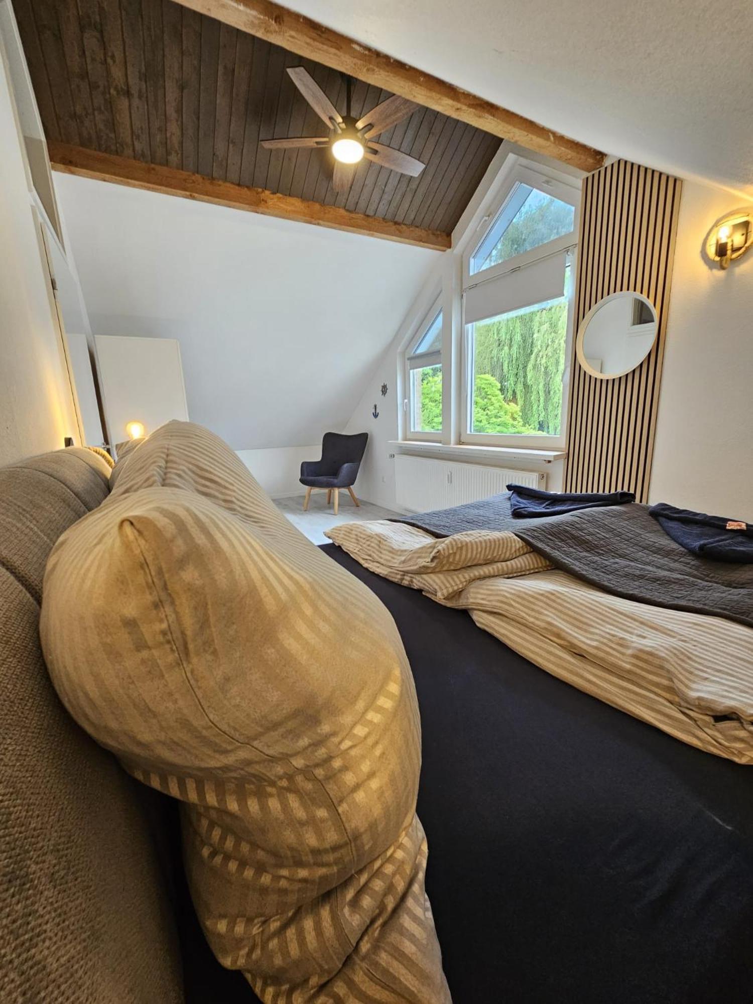 Tautraum Suite Mit Whirlpool Und Gruenem Ausblick Wilhelmshaven Exterior photo