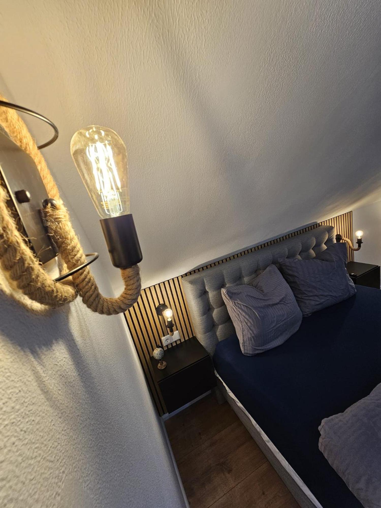 Tautraum Suite Mit Whirlpool Und Gruenem Ausblick Wilhelmshaven Exterior photo
